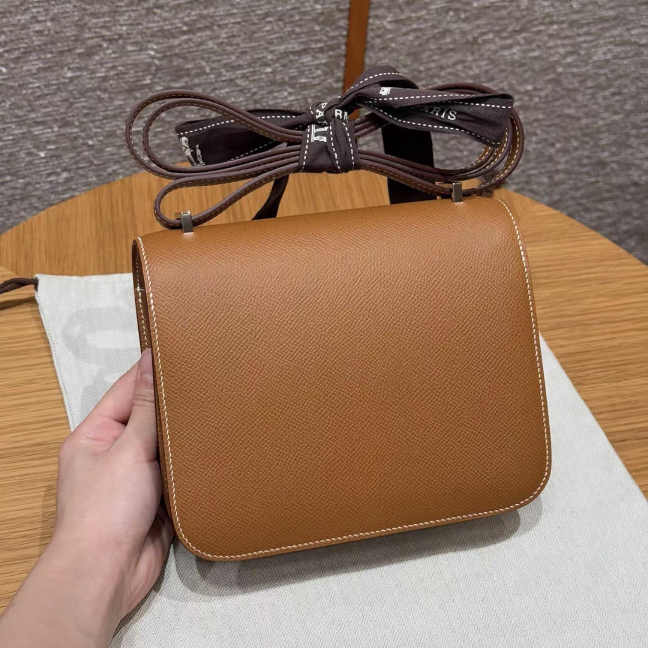 Hermès Constance 19 in Epsom