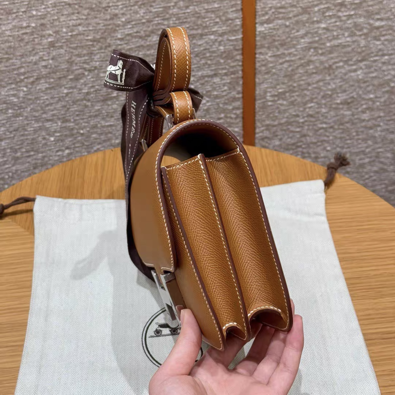 Hermès Constance 19 in Epsom