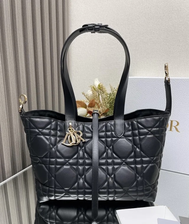 DIOR Medium Dior Toujours Bag Macrocannage Calfskin
