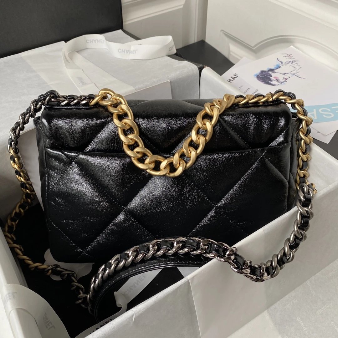 CHANEL 19 Flap satchel Shiny Lambskin