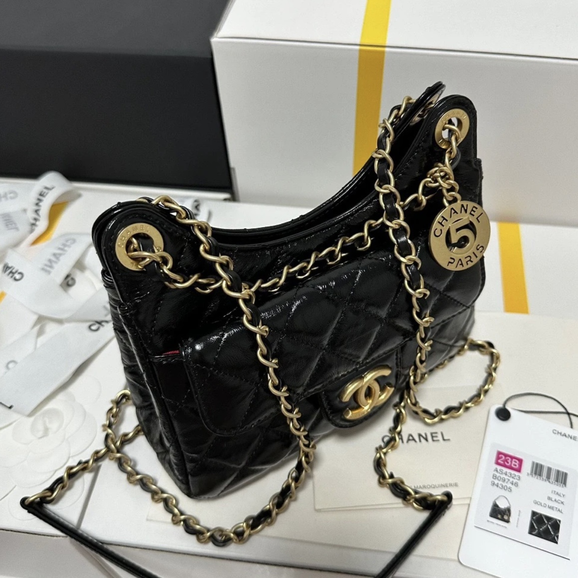 CHANEL 23C Hobo Chain Shoulder Bag-Waxed leather