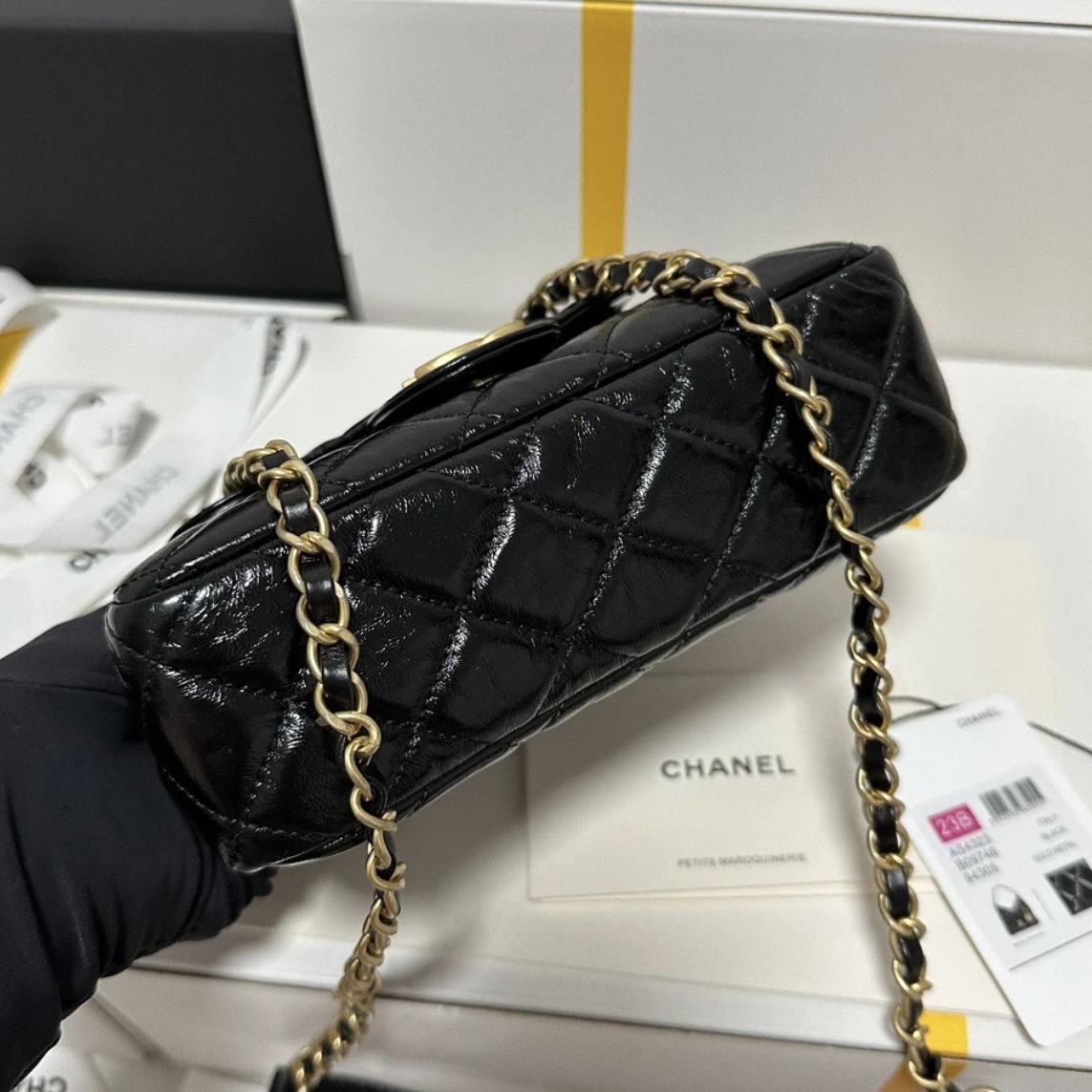 CHANEL 23C Hobo Chain Shoulder Bag-Waxed leather
