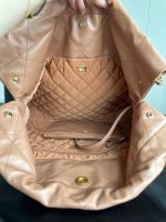 CHANEL 22 Shiny Calfskin Shoulder Bag