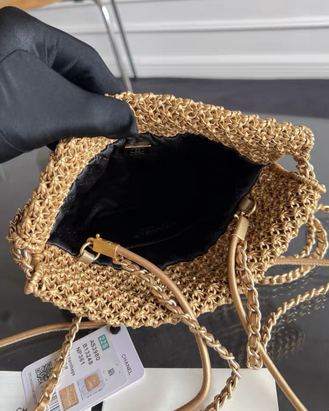 CHANEL 22 Mini Handbag Metallic Calfskin Macrame & Gold-Tone Metal Gold