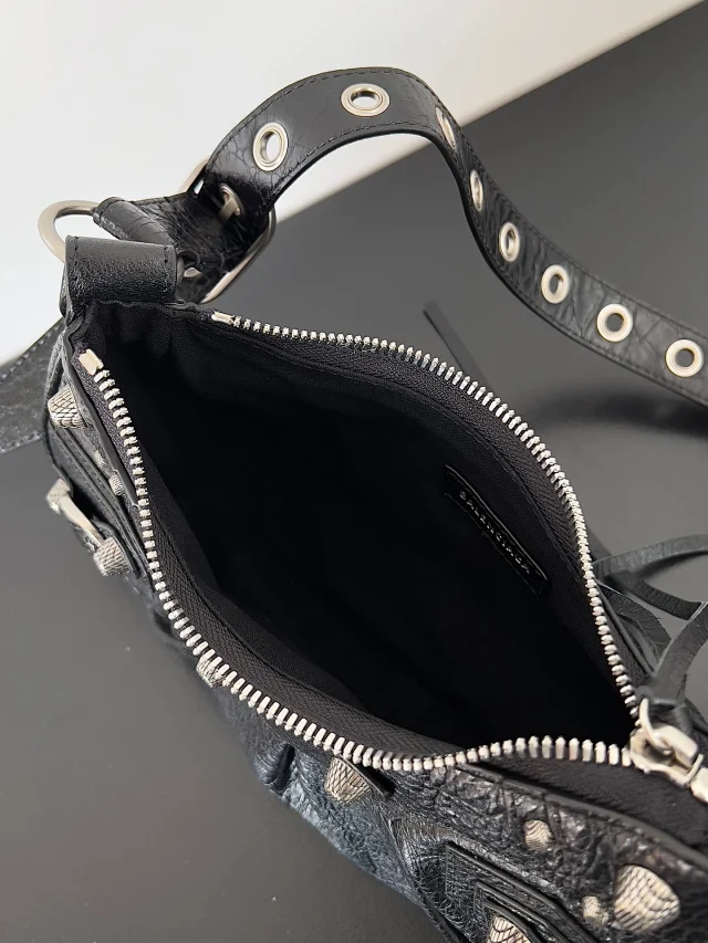 BALENCIGA Le Cagole Xs Shoulder Bag