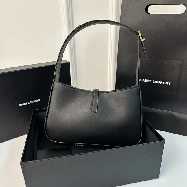 YSL Le5à7 leather shoulder bag