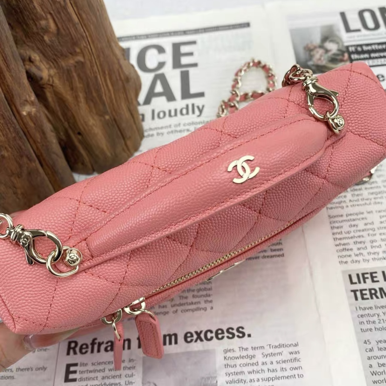 CHANEL 25C Long Vanity with Chain