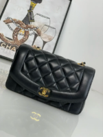 CHANEL vintage Diana lady bag