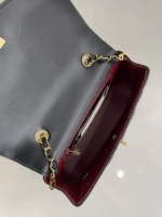 CHANEL vintage Diana lady bag
