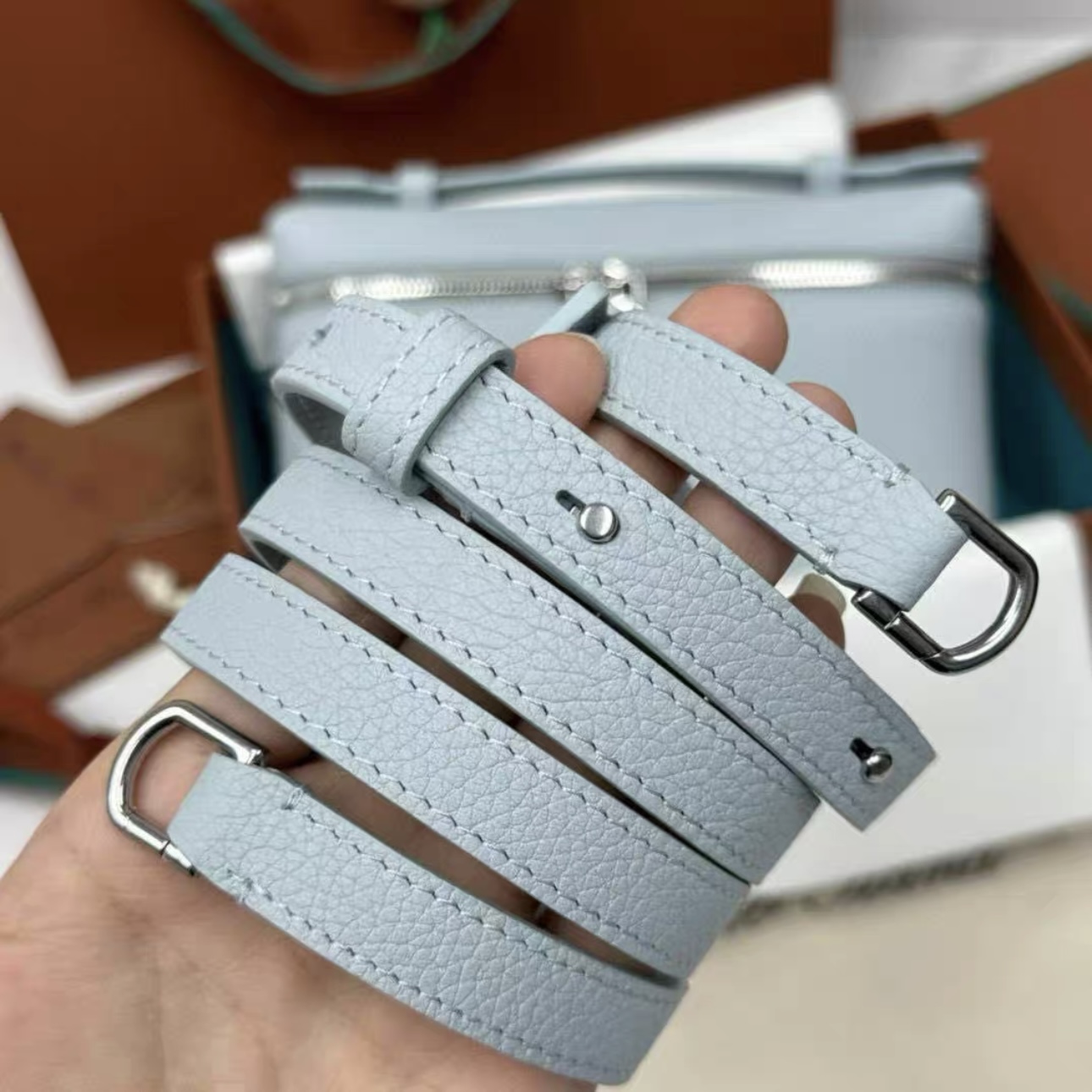Loro Piana ExraPocket L19 cowhide