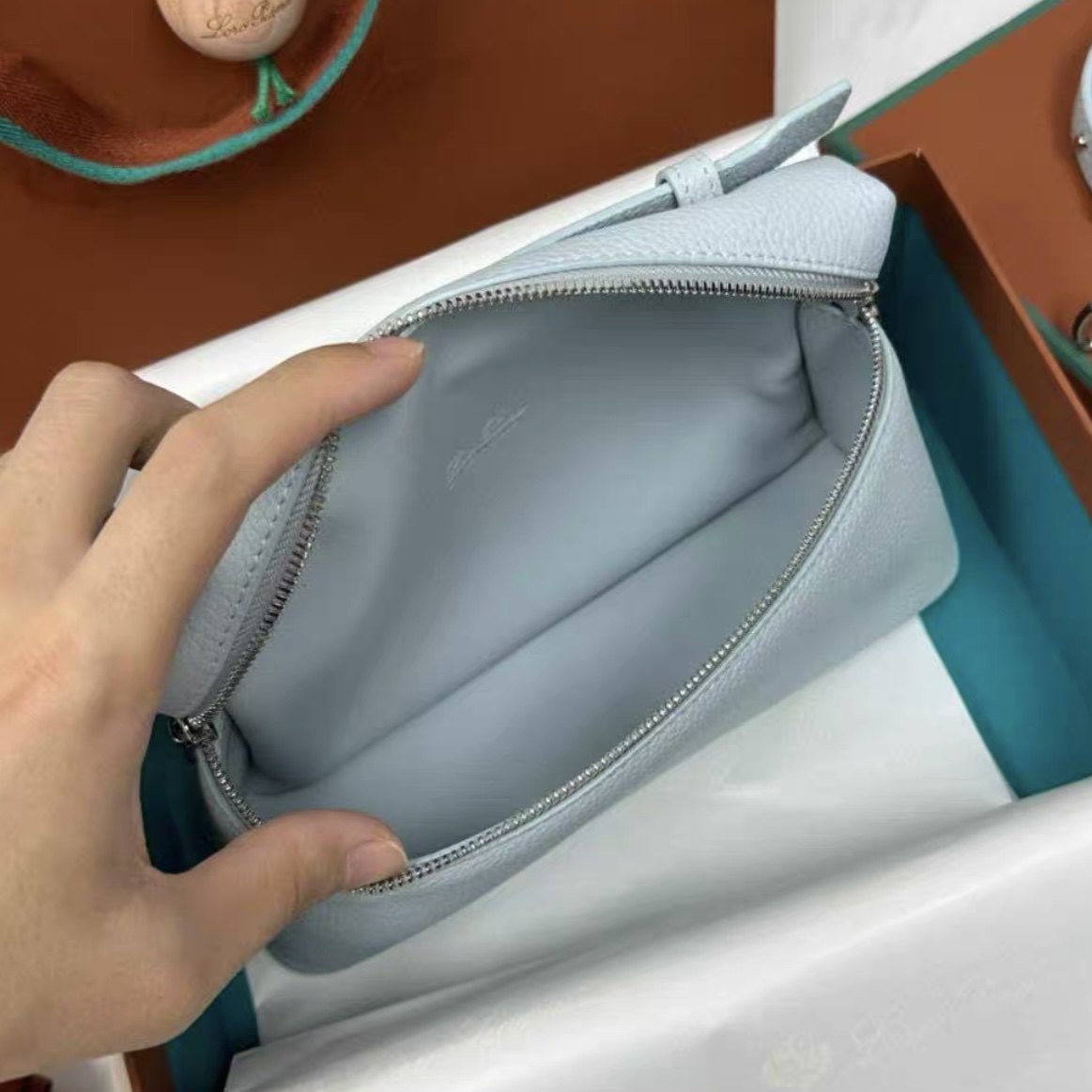 Loro Piana ExraPocket L19 cowhide