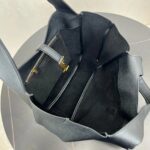 YSL Le5À7 Bea textured-leather tote bag