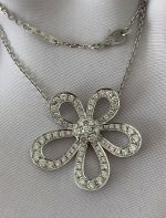 VCA Flowerlace Necklace