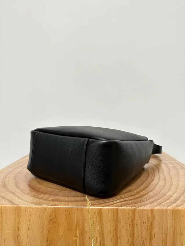 YSL LE5A7 Hobo Bag Calfskin