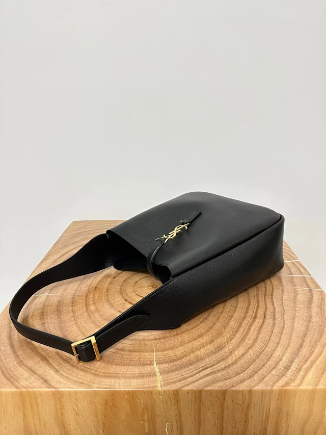 YSL LE5A7 Hobo Bag Calfskin