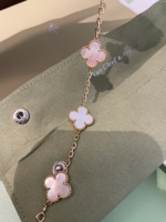VCA Vintage Alhambra pendant-Pink mother-of-pearl