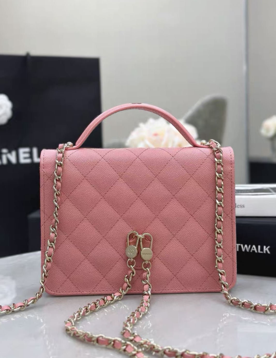 CHANEL 25C Caviar chain backpack