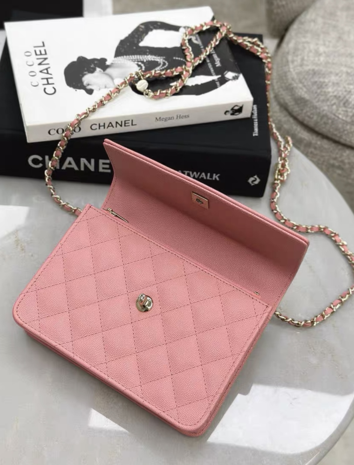 CHANEL 25C Caviar chain backpack