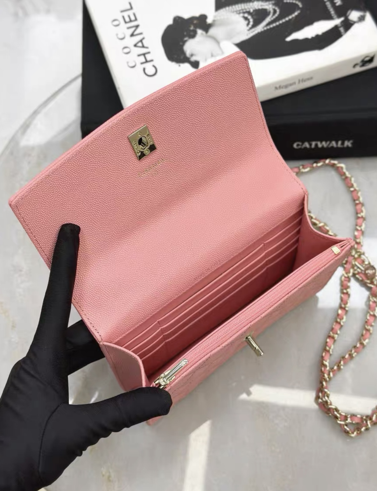 CHANEL 25C Caviar chain backpack