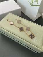 VCA Vintage Alhambra pendant- Grey Stone