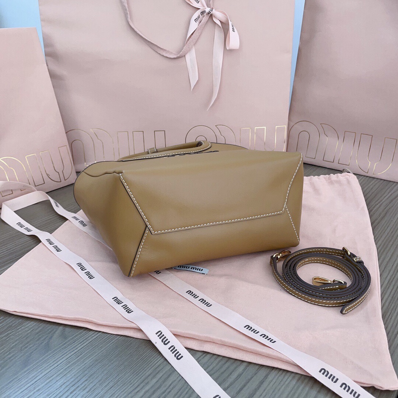 MIUMIU IVY leather bag-23cm