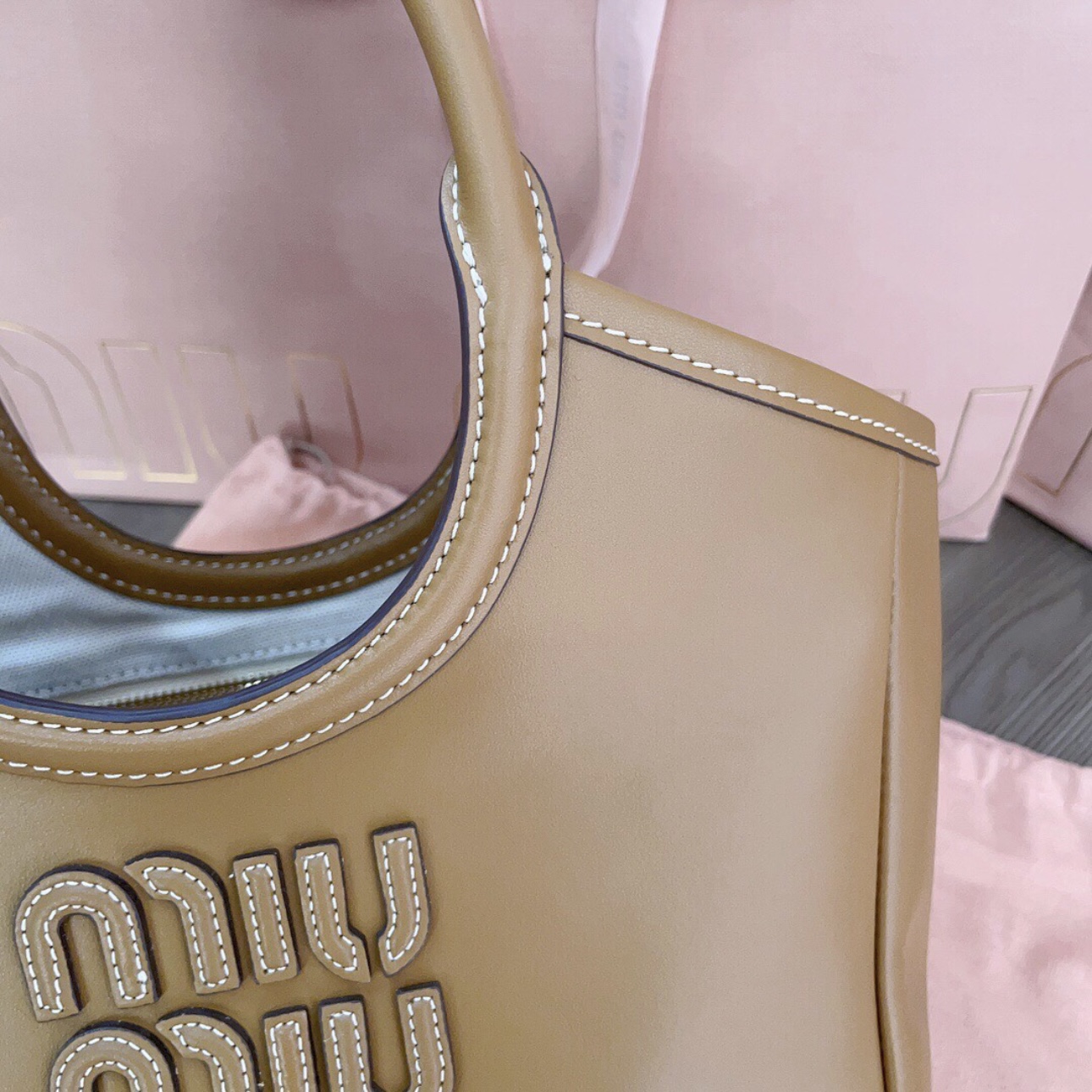MIUMIU IVY leather bag-23cm