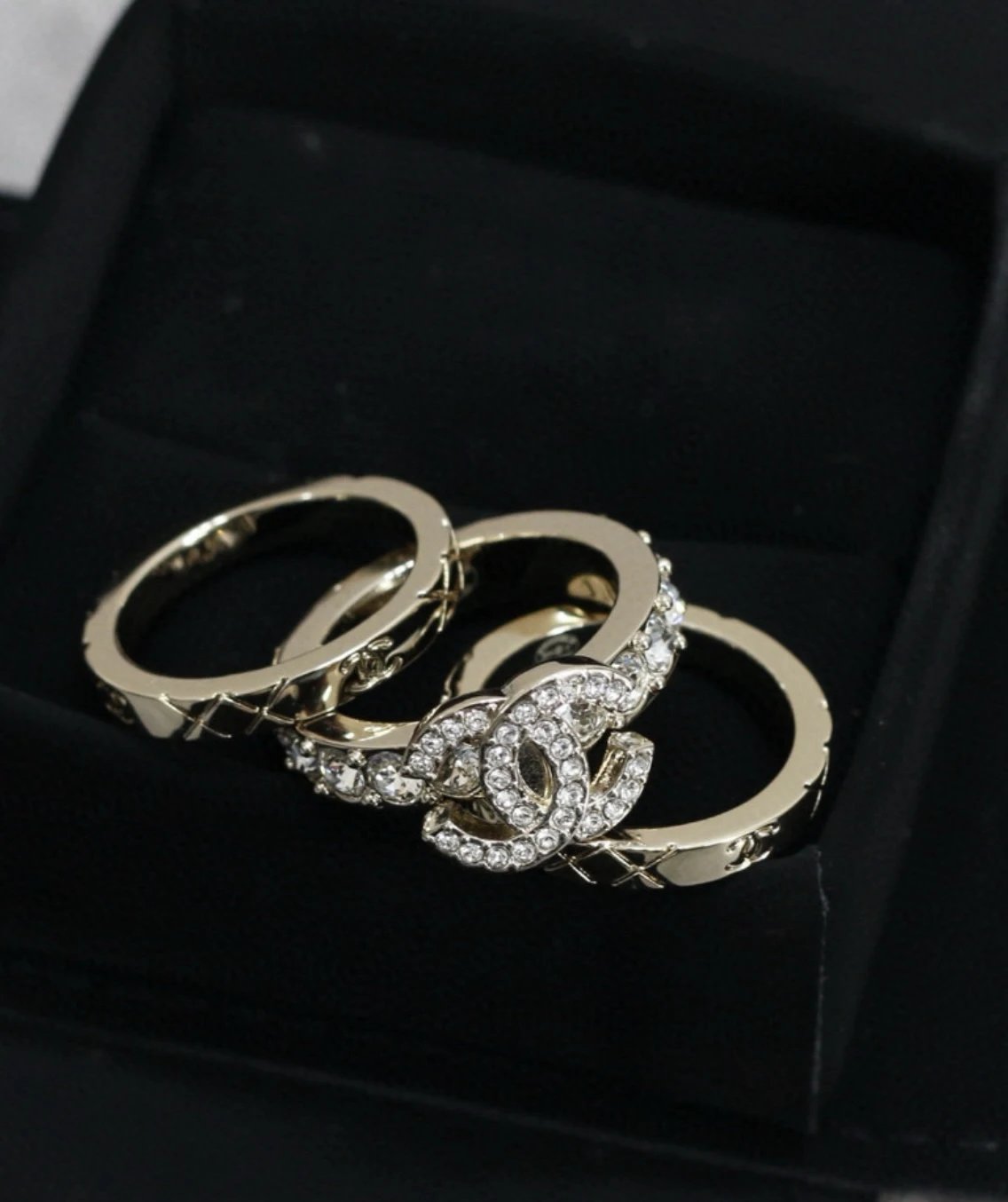 CHANEL 25P Spring-Summer Interlocking Design Trio