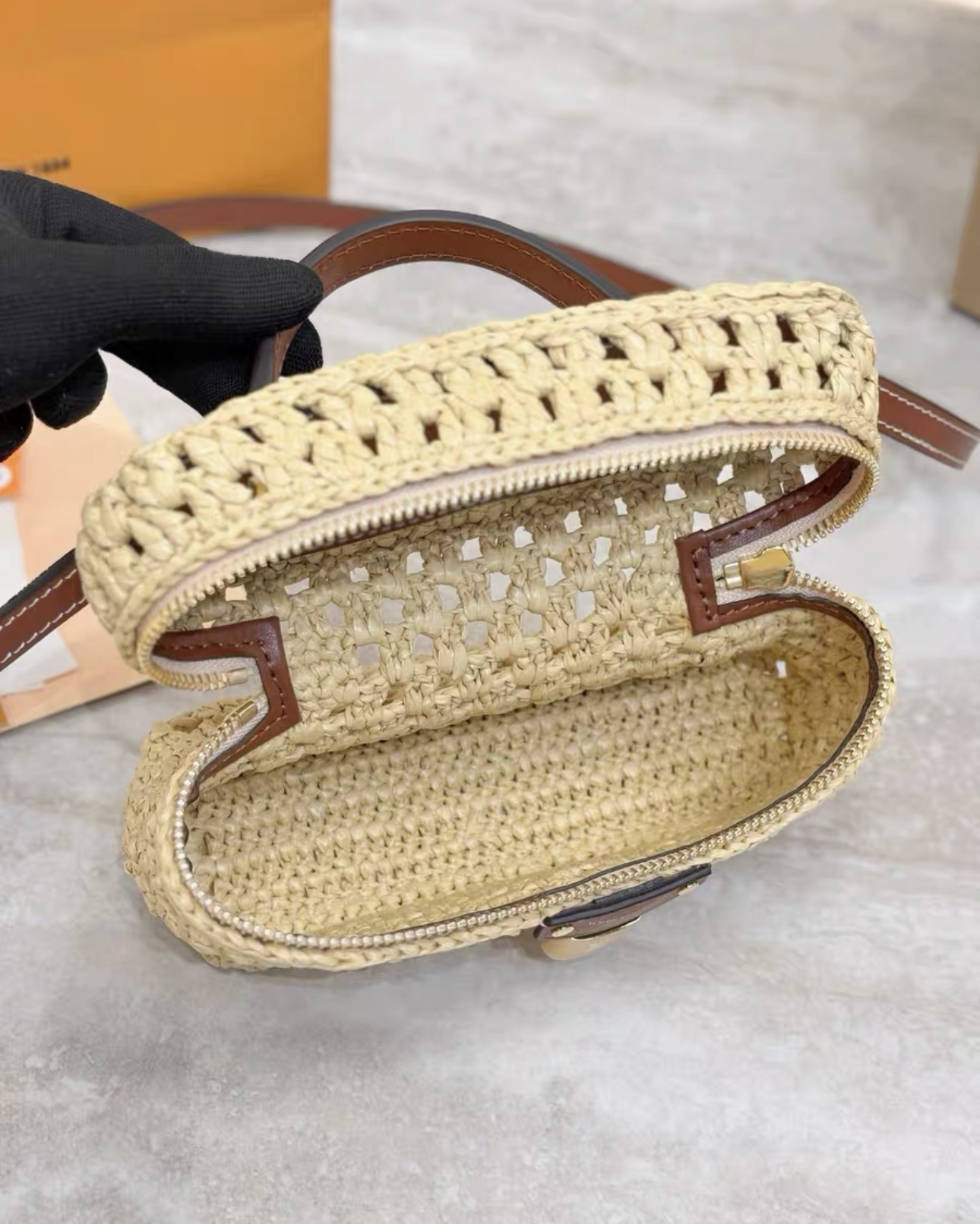 Vanity Chain Pouch-Raffia Collection