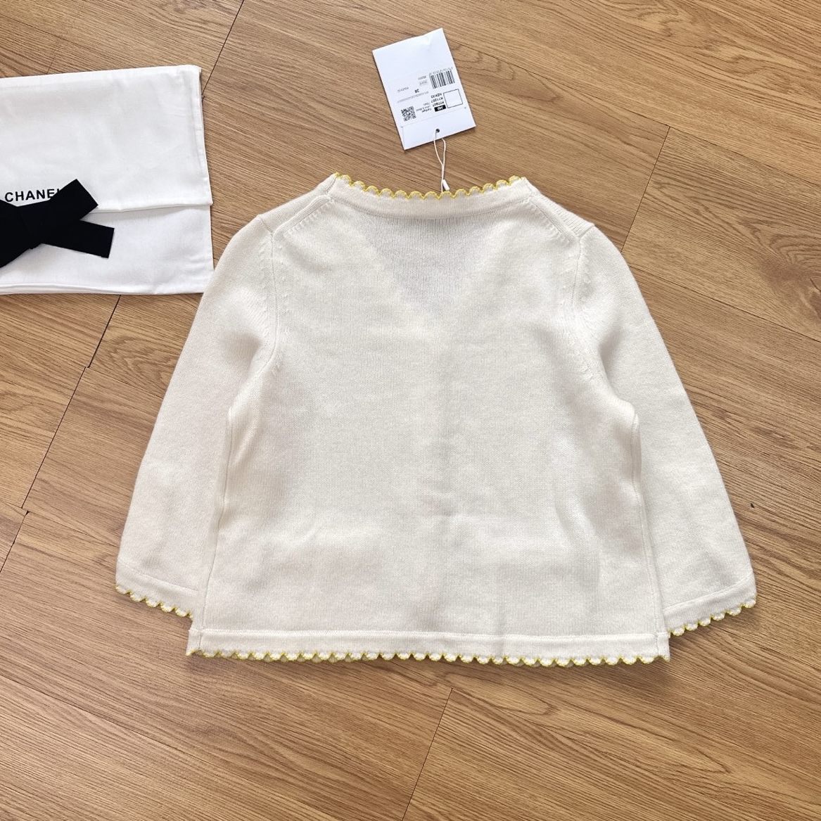CHANEL 25S Cruise Collection Fluted Hem 3/4-Sleeve Knit Cardigan