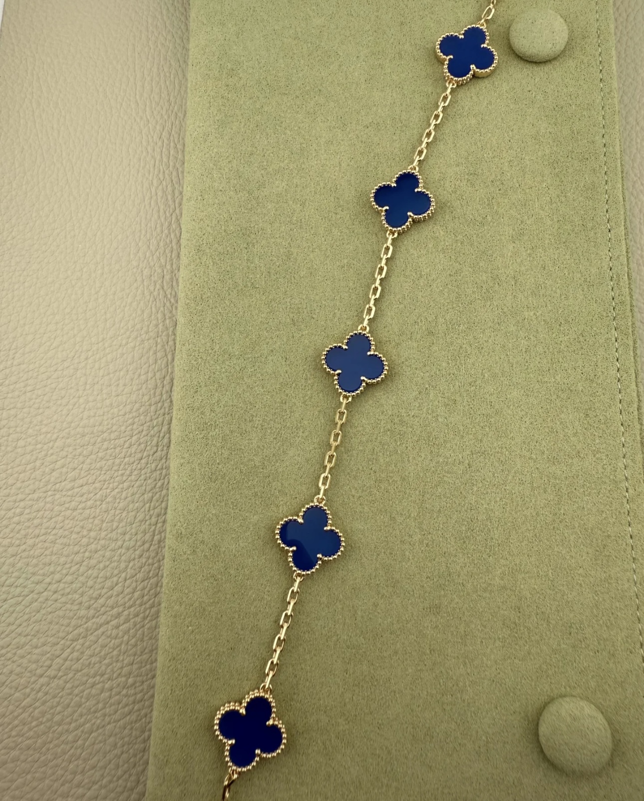 VCA Vintage Alhambra pendant- Blue Agate