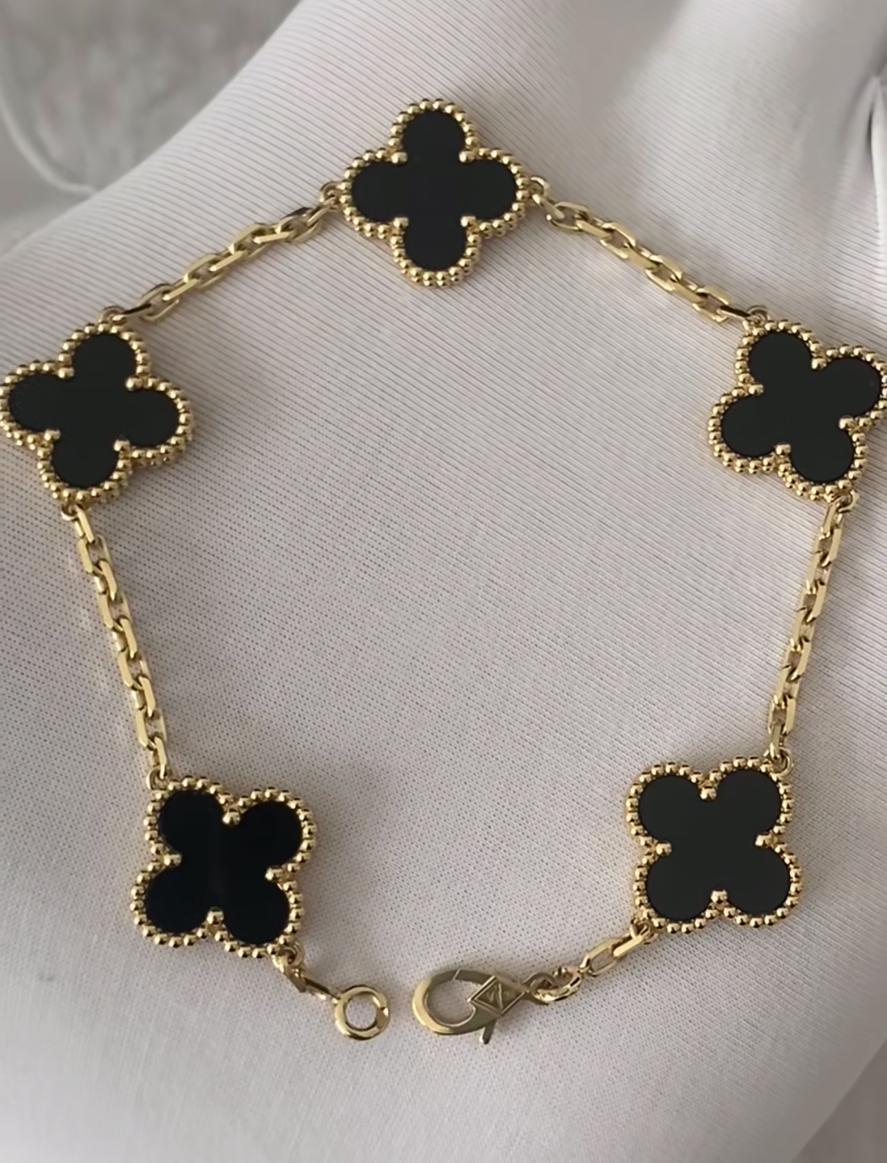 VCA Vintage Alhambra pendant- Black Agate