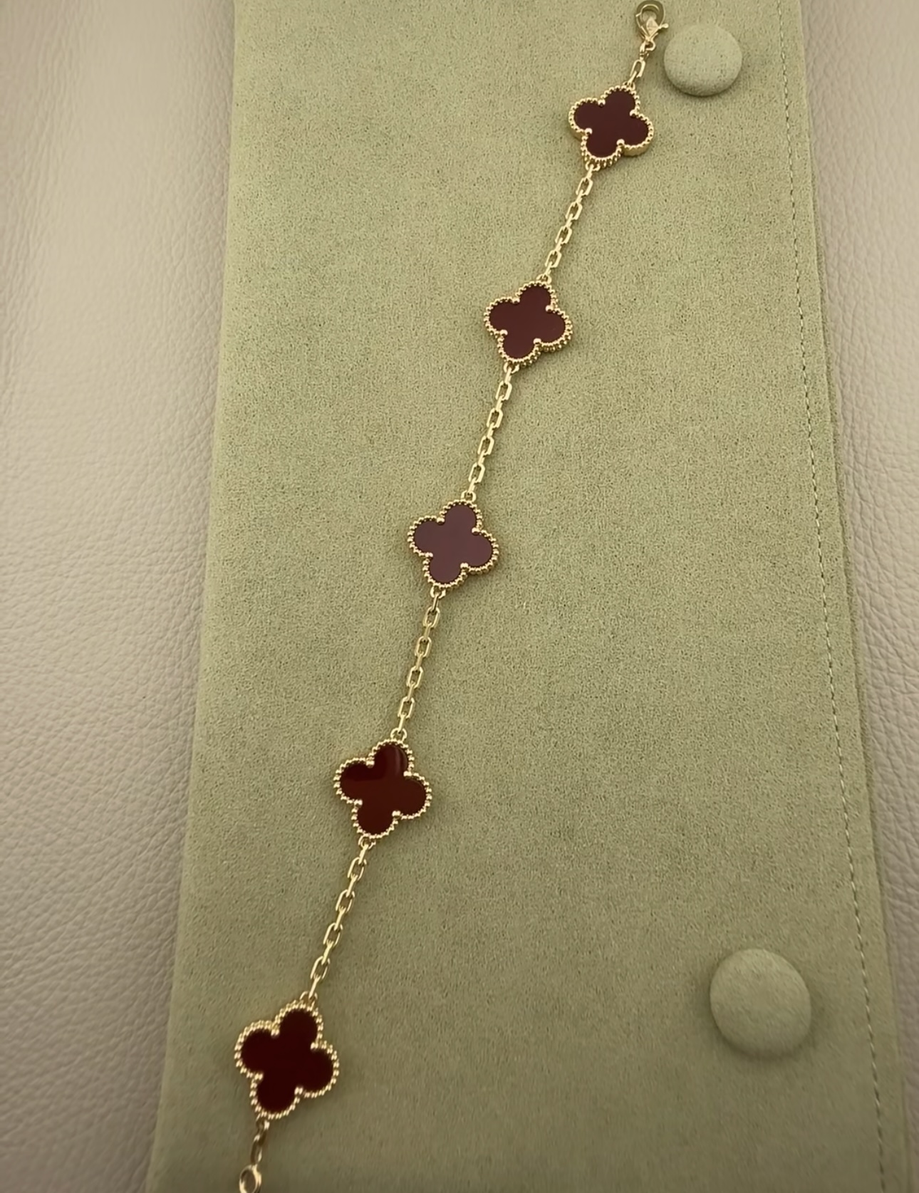 VCA Vintage Alhambra pendant- Red Carnelian