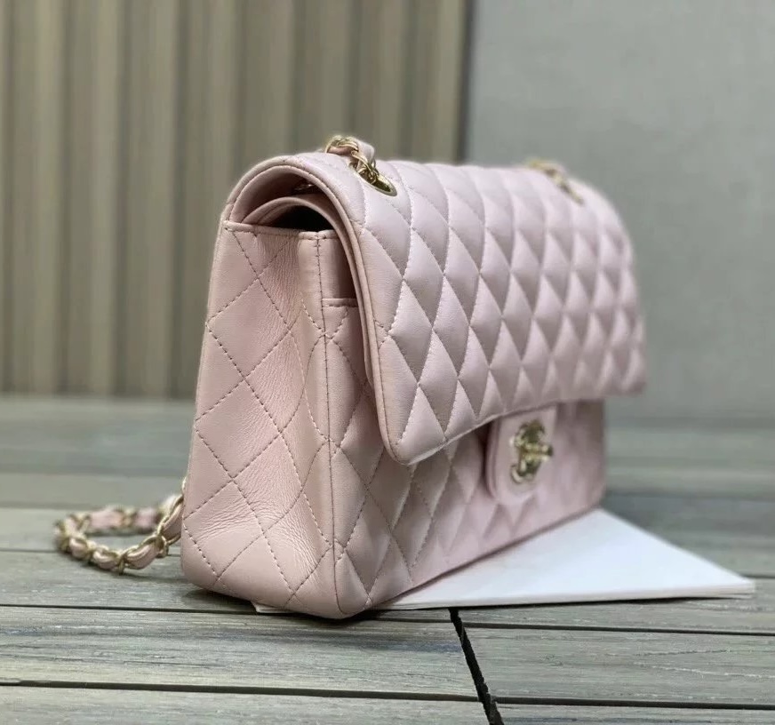 CHANEL Classique Flap Medium Lambskin