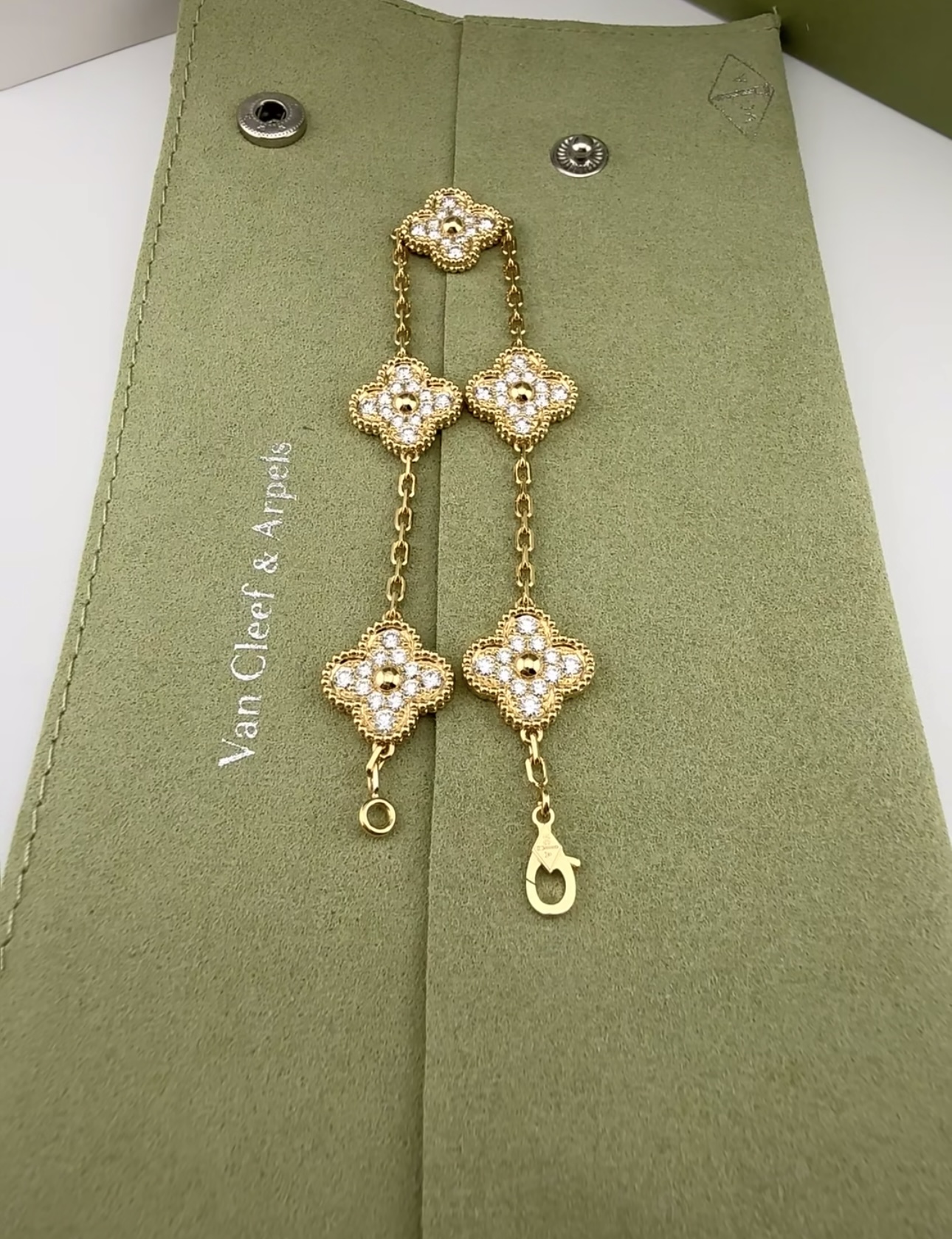 VCA Vintage Alhambra pendant- Full Diamonds