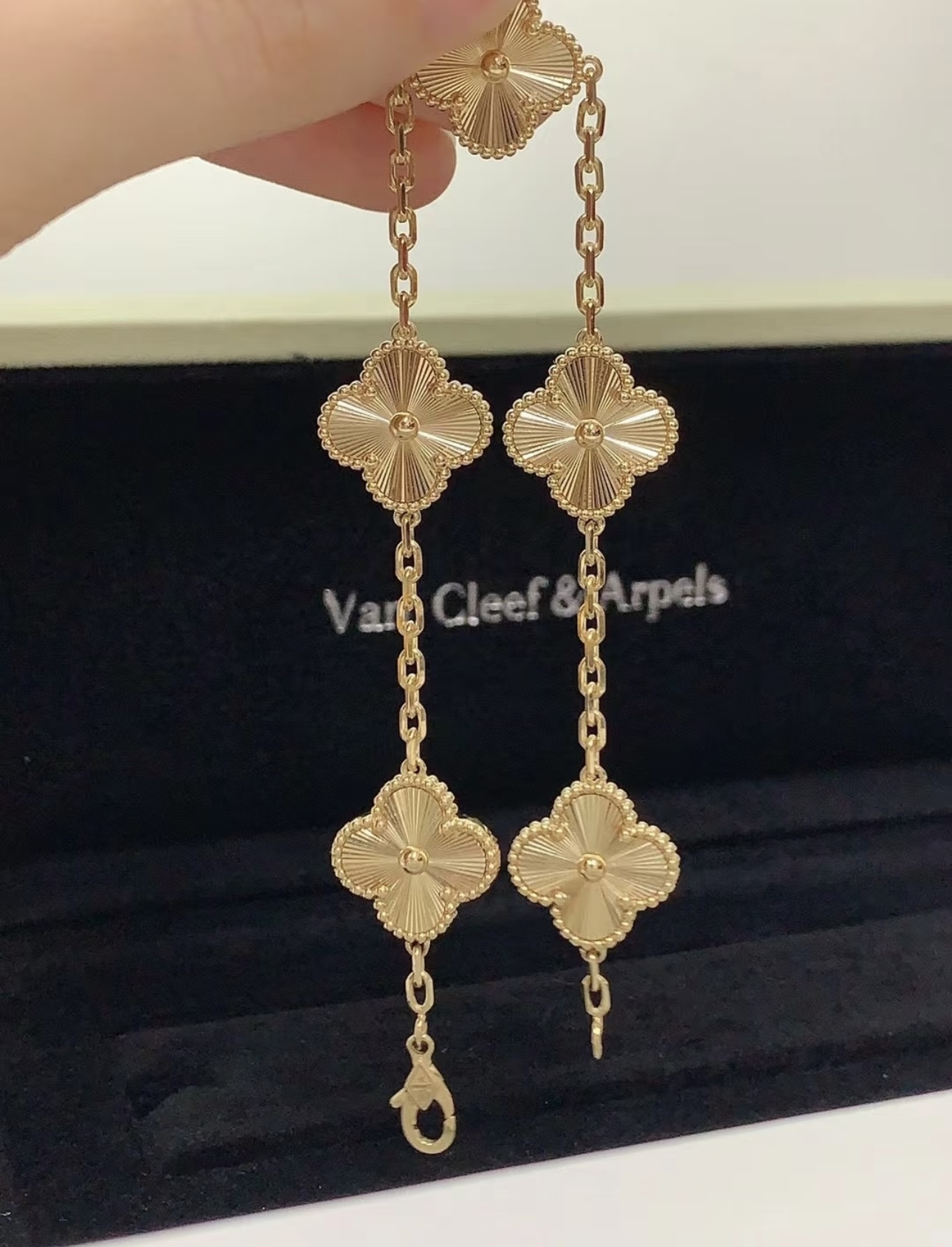 VCA Vintage Alhambra pendant- Perlée