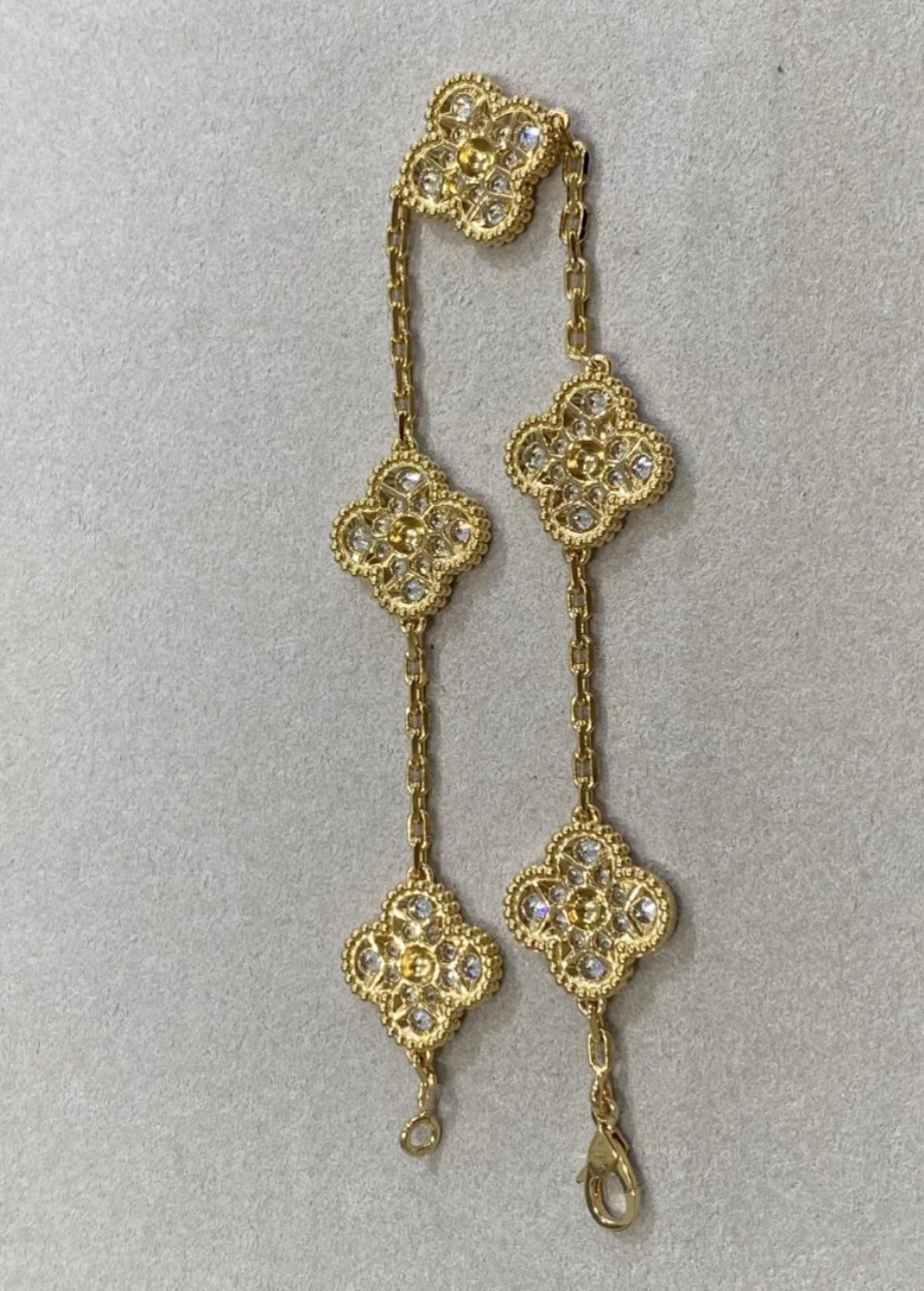 VCA Vintage Alhambra pendant- Full Diamonds