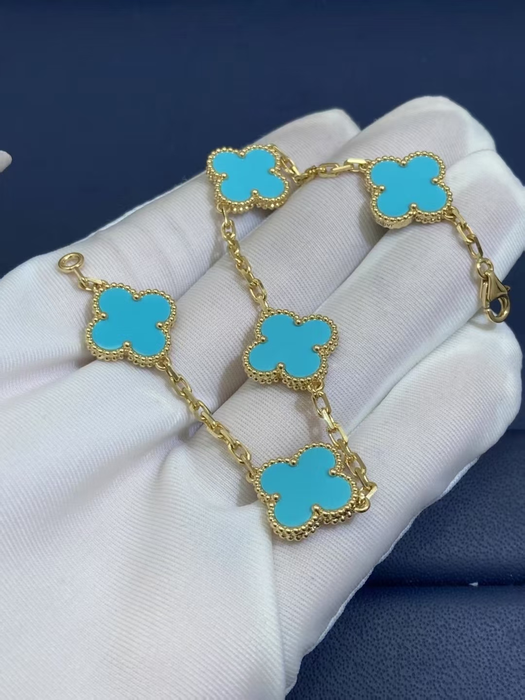 VCA Vintage Alhambra pendant- Turquoise
