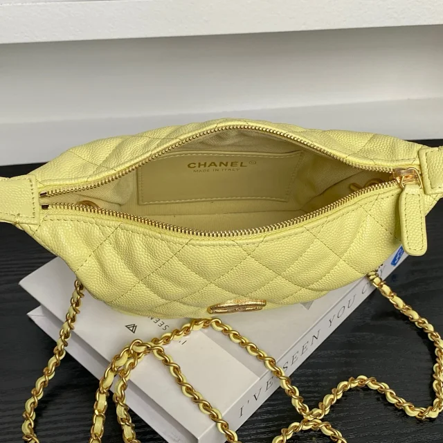 CHANEL 25P box handbag