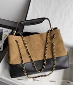 CHANEL Métiers d’art Small Tote