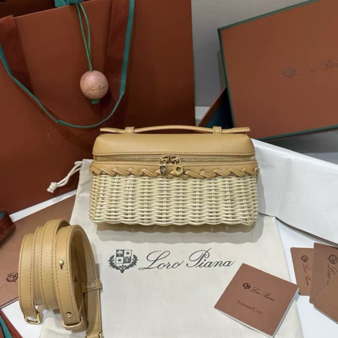 Loro Piana Extra Pocket L19 East-West wicker