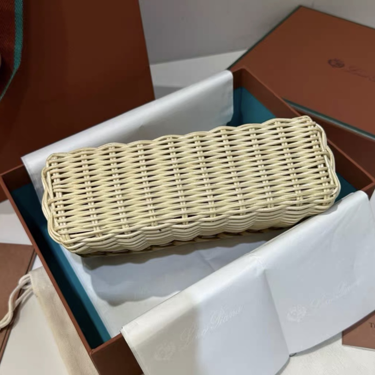 Loro Piana Extra Pocket L19 East-West wicker
