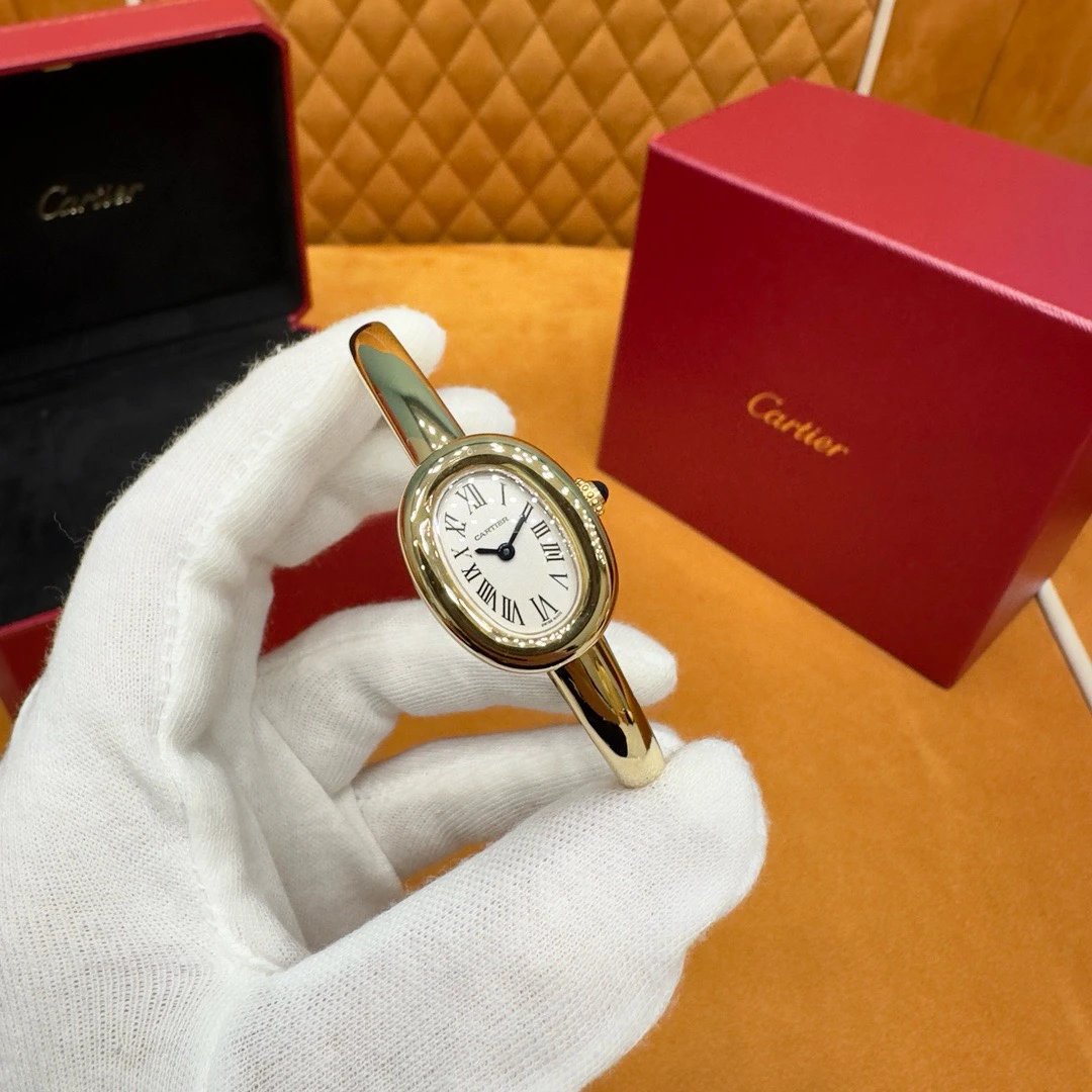 Cartier Baignoire watch