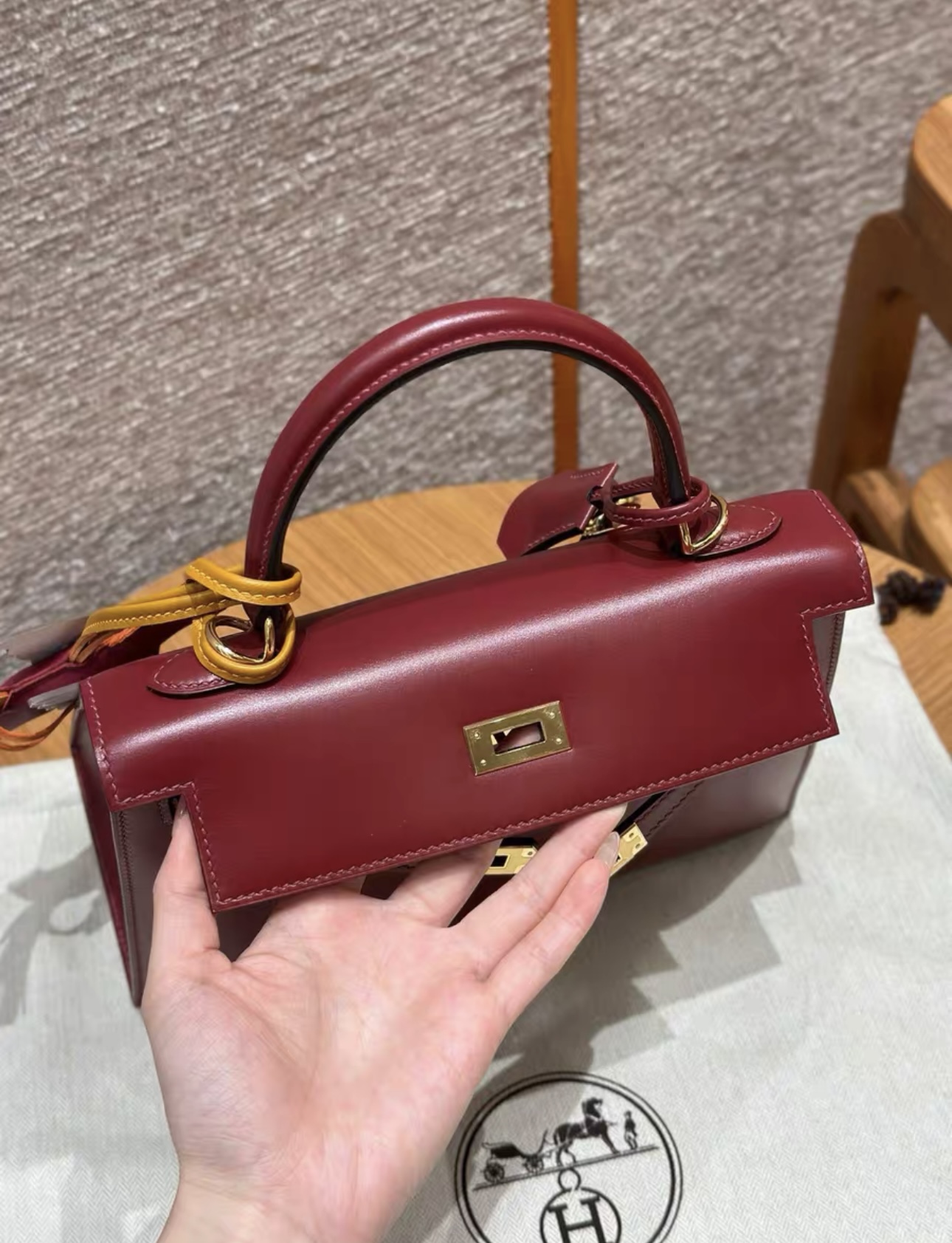 HERMES Kelly Box leather