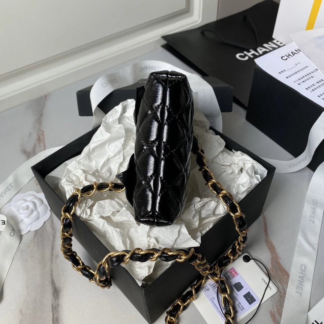 CHANEL Matelasse Chain handbag