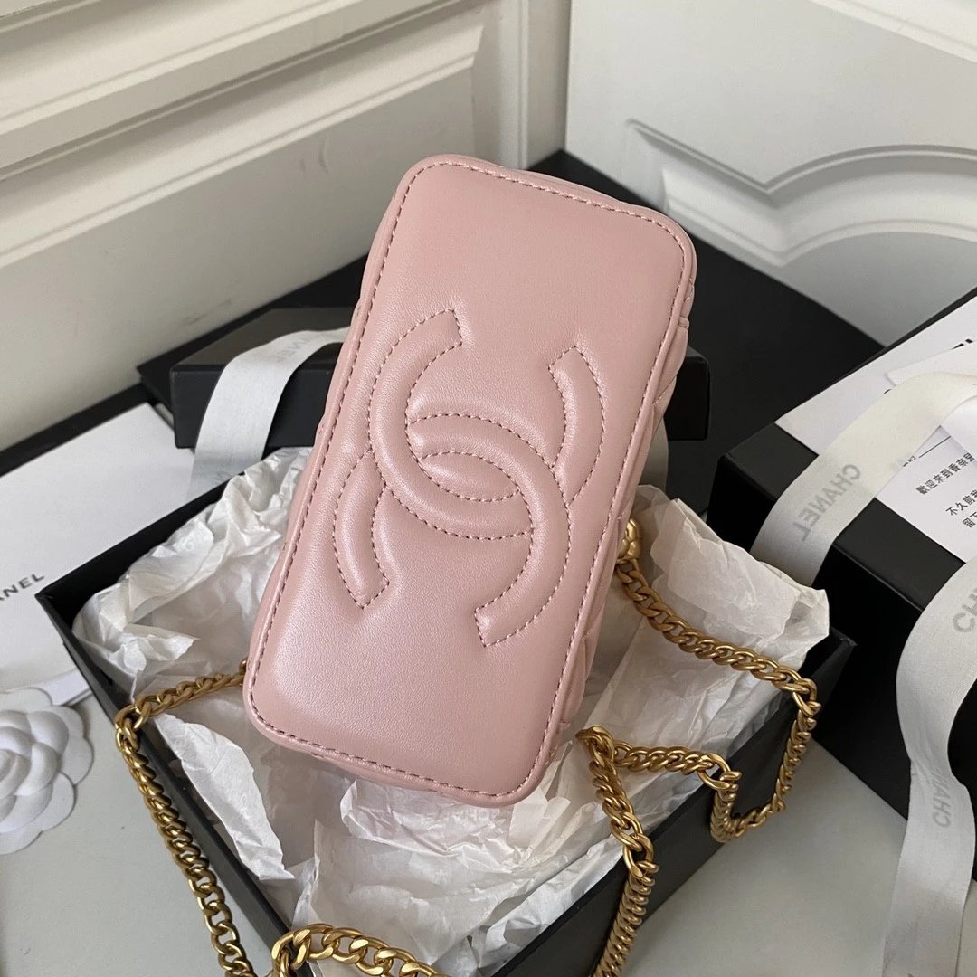 CHANEL 23S Vanity with Chain Inspired Camellia Toggle Closure