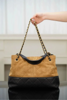 CHANEL Métiers d’art Small Tote