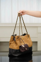 CHANEL Métiers d’art Small Tote