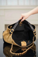 CHANEL Métiers d’art Small Tote