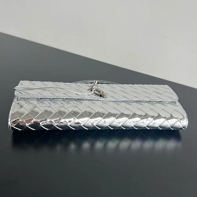 BOTTEGA VENETA Andiamo Clutch