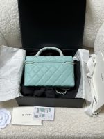 CHANEL Vanity with chain - Grained calfskin